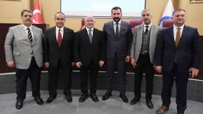 MHP, MECLİS GRUBUNU AYIRDI