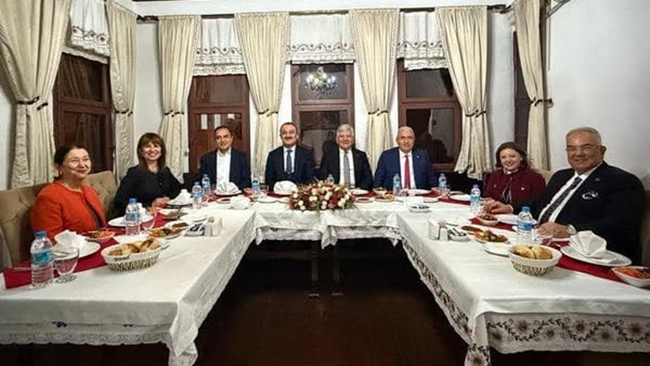 AHLATCI’YA ÖVGÜ DOLU SÖZLER!