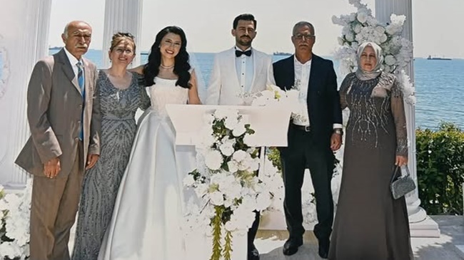 BİLGESU VE BATUHAN ÇİFTİ DÜNYAEVİNE GİRDİ