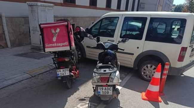 MOTOR KURYE 7 YAŞINDAKİ ÇOCUĞA ÇARPTI