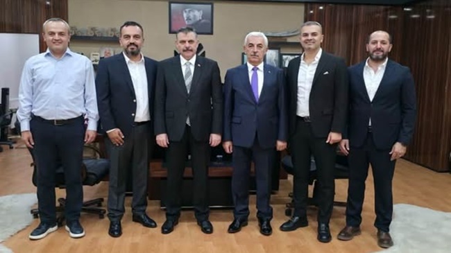 BAKAN ÇİFTÇİ’DEN NEW HOLLAND BAYİ KARAKAŞLAR’A SÜRPRİZ ZİYARET
