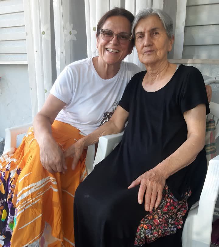 YILDIZ BEK’İN ANNESİ VEFAT ETTİ