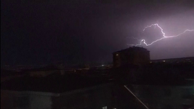 ÅžÄ°MÅžEKLER GECEYÄ° AYDINLATTI