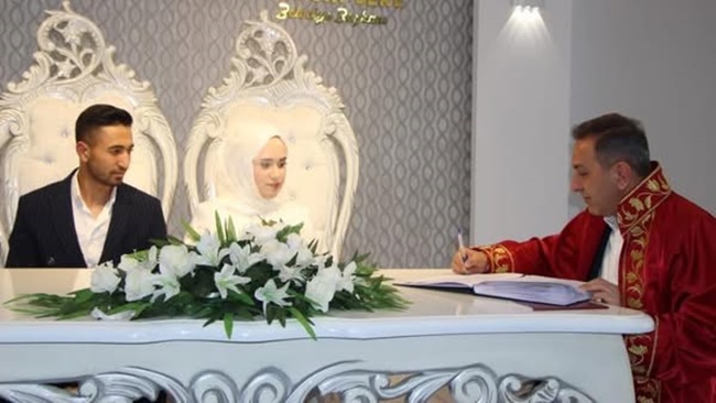 5 AYDA 100 ÇİFT EVLENDİ