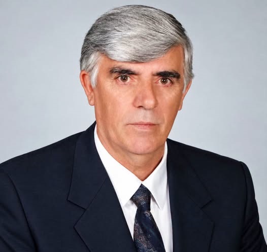 ALİ ÖNDER VEFAT ETTİ