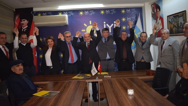 Ä°YÄ° PARTÄ° 5 Ä°LÃ‡E ADAYINI AÃ‡IKLADI