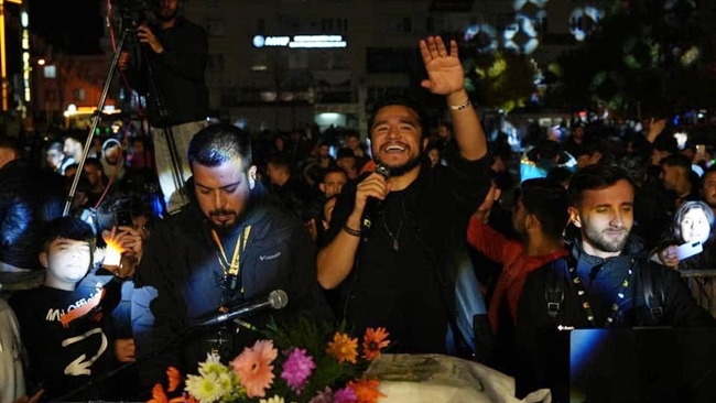 Ã–ZGÃœR CAN Ã‡OBANâ€™DAN UNUTULMAZ KONSER