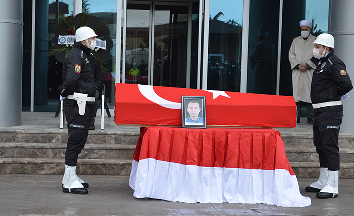 GENÃ‡ POLÄ°S GÃ–ZYAÅžLARIYLA UÄžURLANDI