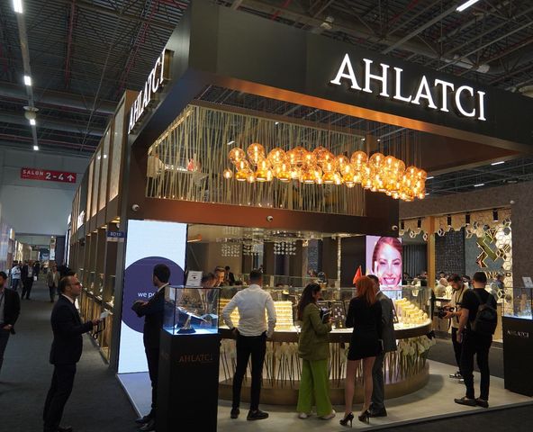 KADRÄ° SAMSUNLU, AHLATCI HOLDÄ°NG CEO'SU OLDU