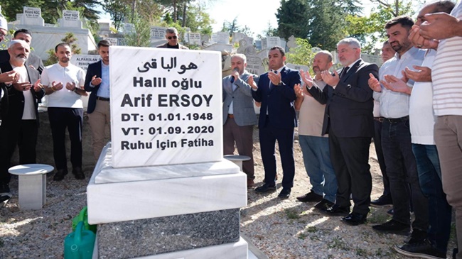 ARİF ERSOY DUALARLA ANILDI
