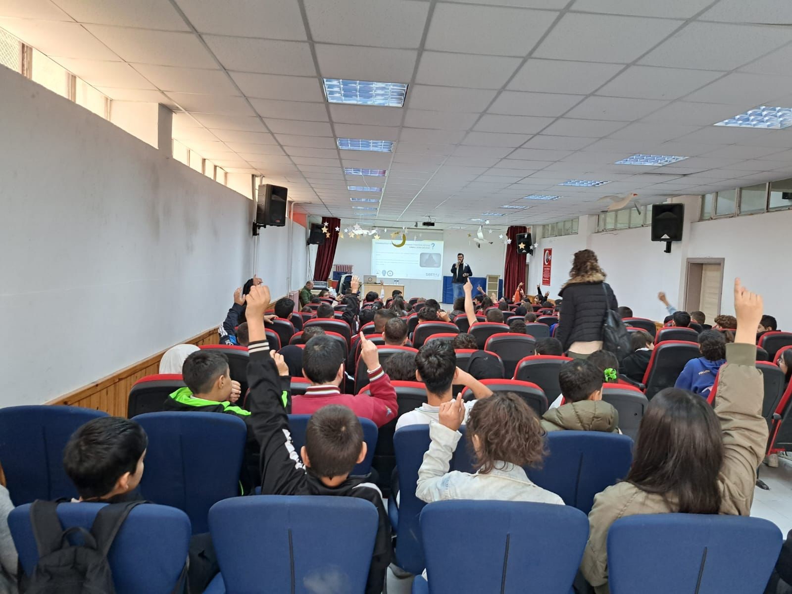 Ã–ÄžRENCÄ°LERE SÄ°BER GÃœVENLÄ°K EÄžÄ°TÄ°MÄ°!