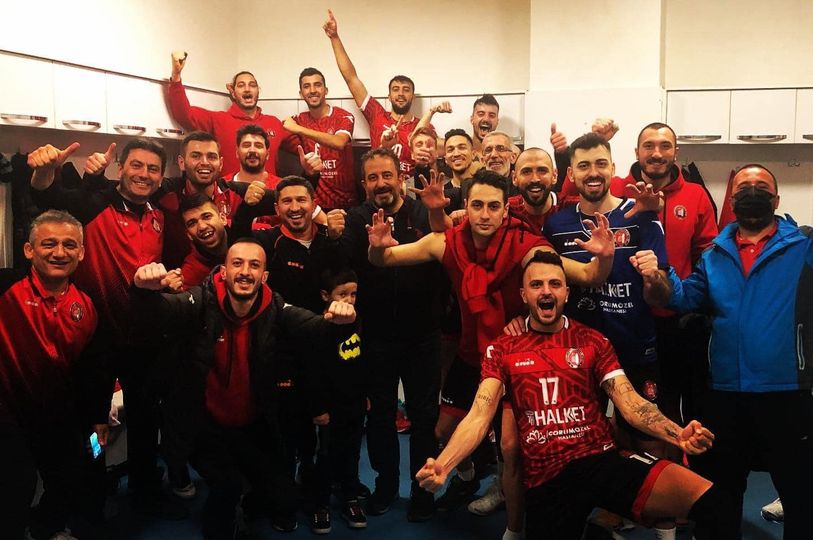 EFELER, ADIM ADIM 1. LÄ°GE!