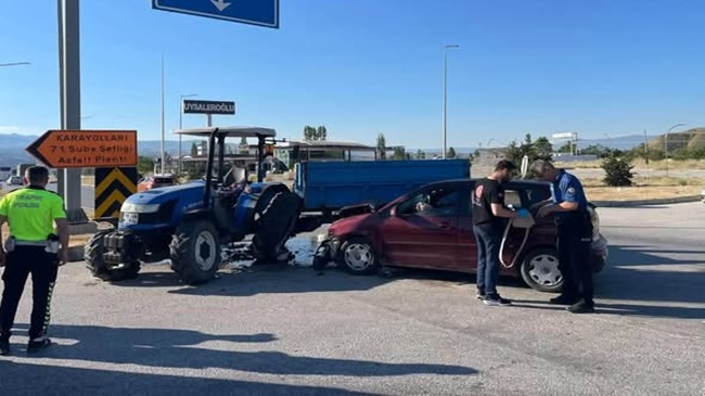 SANAYİ SİTESİ KAVŞAĞINDA BİR KAZA DAHA!