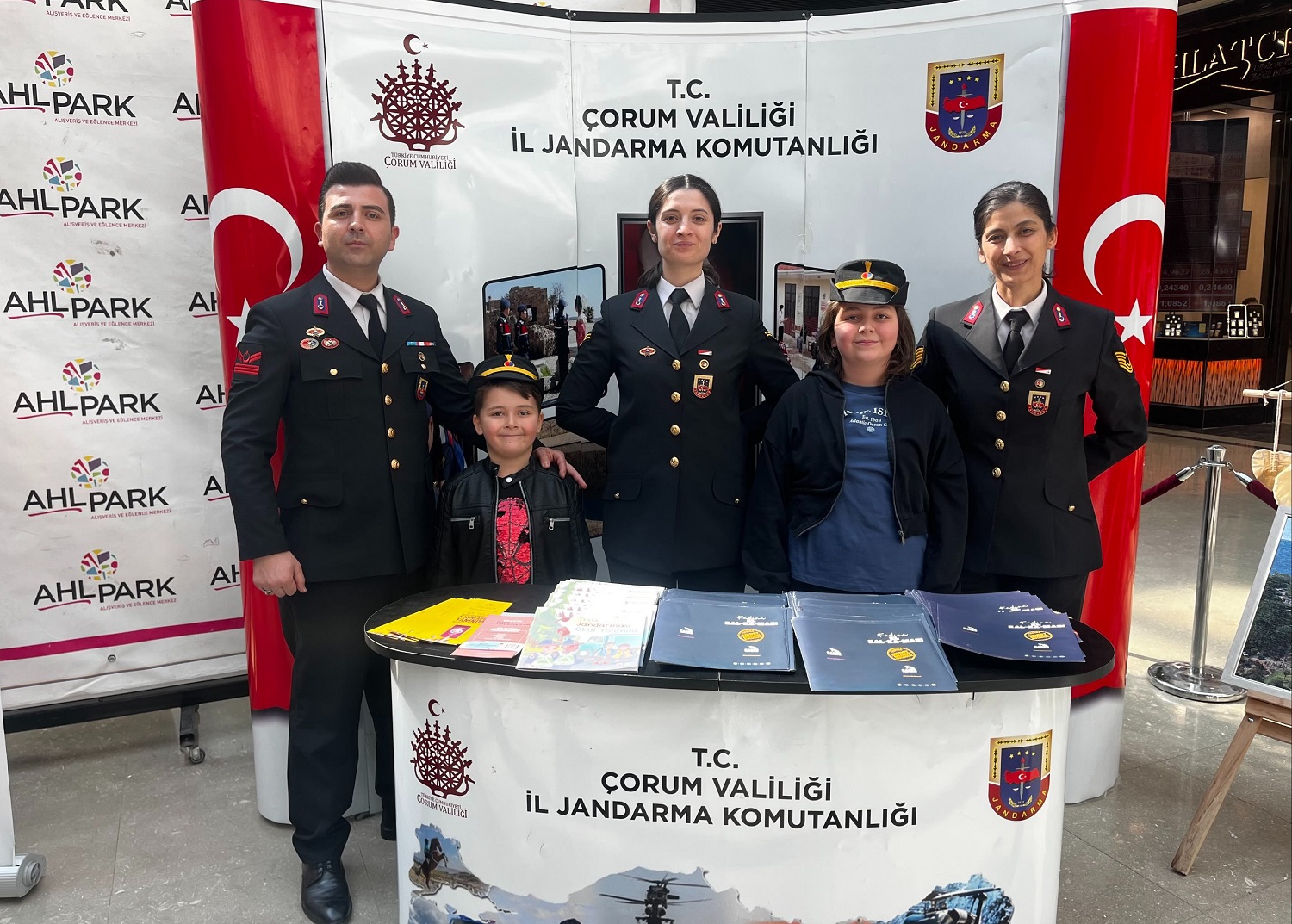 JANDARMA, KADINLAR GÜNÜ’NÜ KUTLADI!