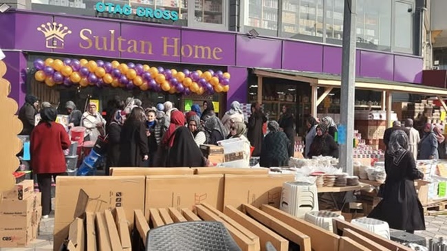 SULTAN HOME AÇILDI, ÇORUM  HALKI MAĞAZAYA AKIN ETTİ